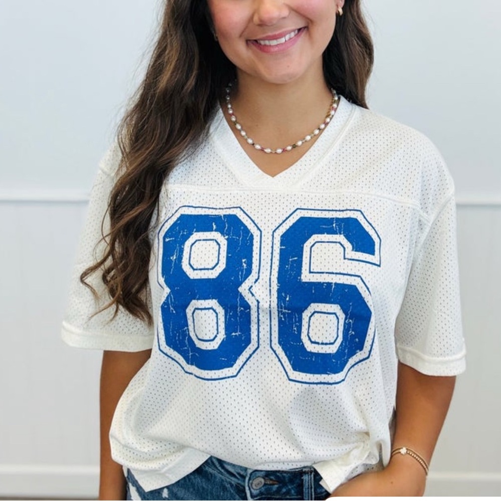 White and Blue Women's V-Neck Top 80✅